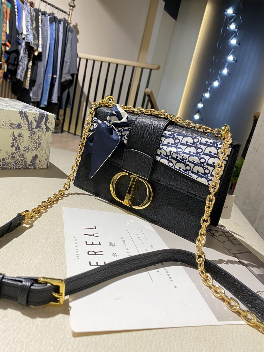 CDIOR 30 MONTAIGNE CHAIN BAG Blue Dior Oblique Jacquard  mivgarvge