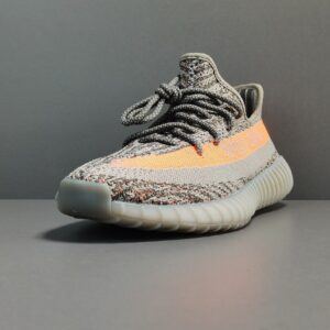 Giày Sneaker Adidas Yeezy Boost 350 V2 Uy Tín Nhất
