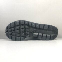 Giày sneaker sacai x nike vaporwaffle siêu độc (2)
