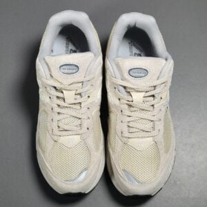 New Balance 2002R (4)