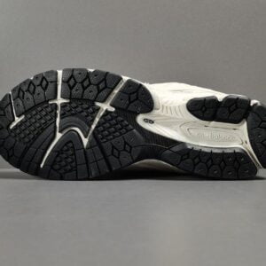New Balance 2002R (7)