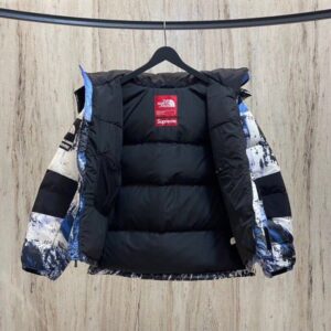 Supreme FW17 The North Face Mountain Balt Jacket (9)