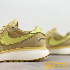 Giày Nike Phoenix Waffle University Gold (2)