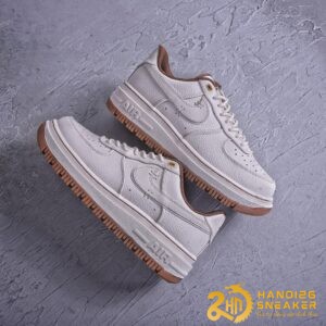 Giày Nike Air Force 1 Luxe Pecan DB4109 200 (2)