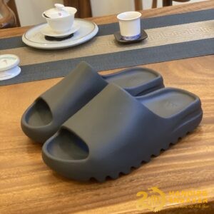 Dép Adidas Yeezy Slide Onyx Black HQ6448 (2)