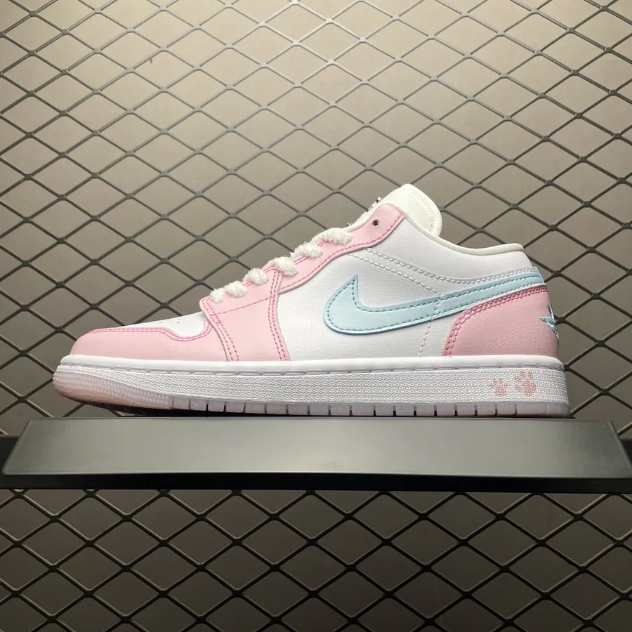 Giày sneaker nữ cổ thấp màu hồng phối xanh baby làm quà 20/10, mẫu 02